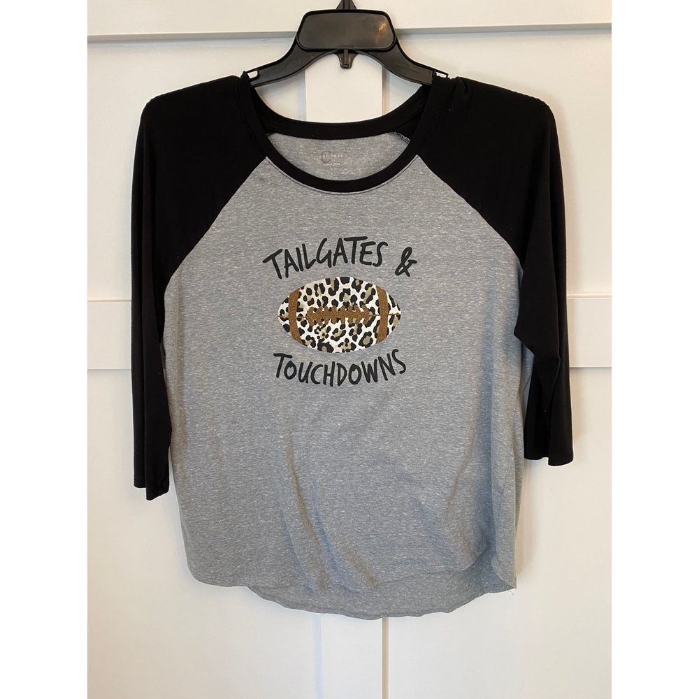 Tailgates and Touchdowns size‎ large
